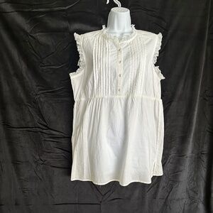 Bay Studio white sleeveless pintuk blouse, size L